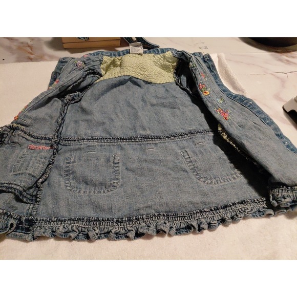 vintage OshKosh B'gosh denim dress with embroidered flowers and ruffled hem 12m - Picture 8 of 11